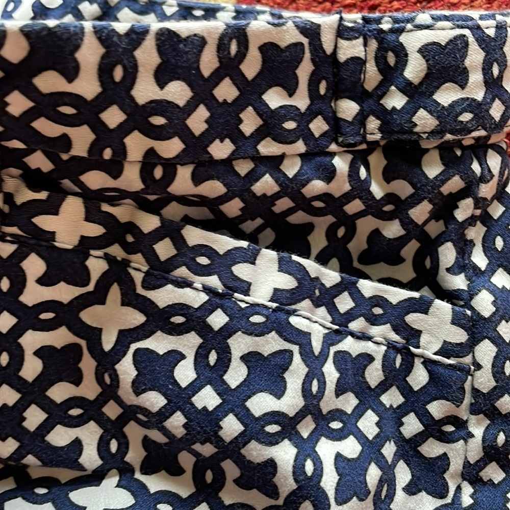 Geometric pattern shorts - Picture 6 of 6